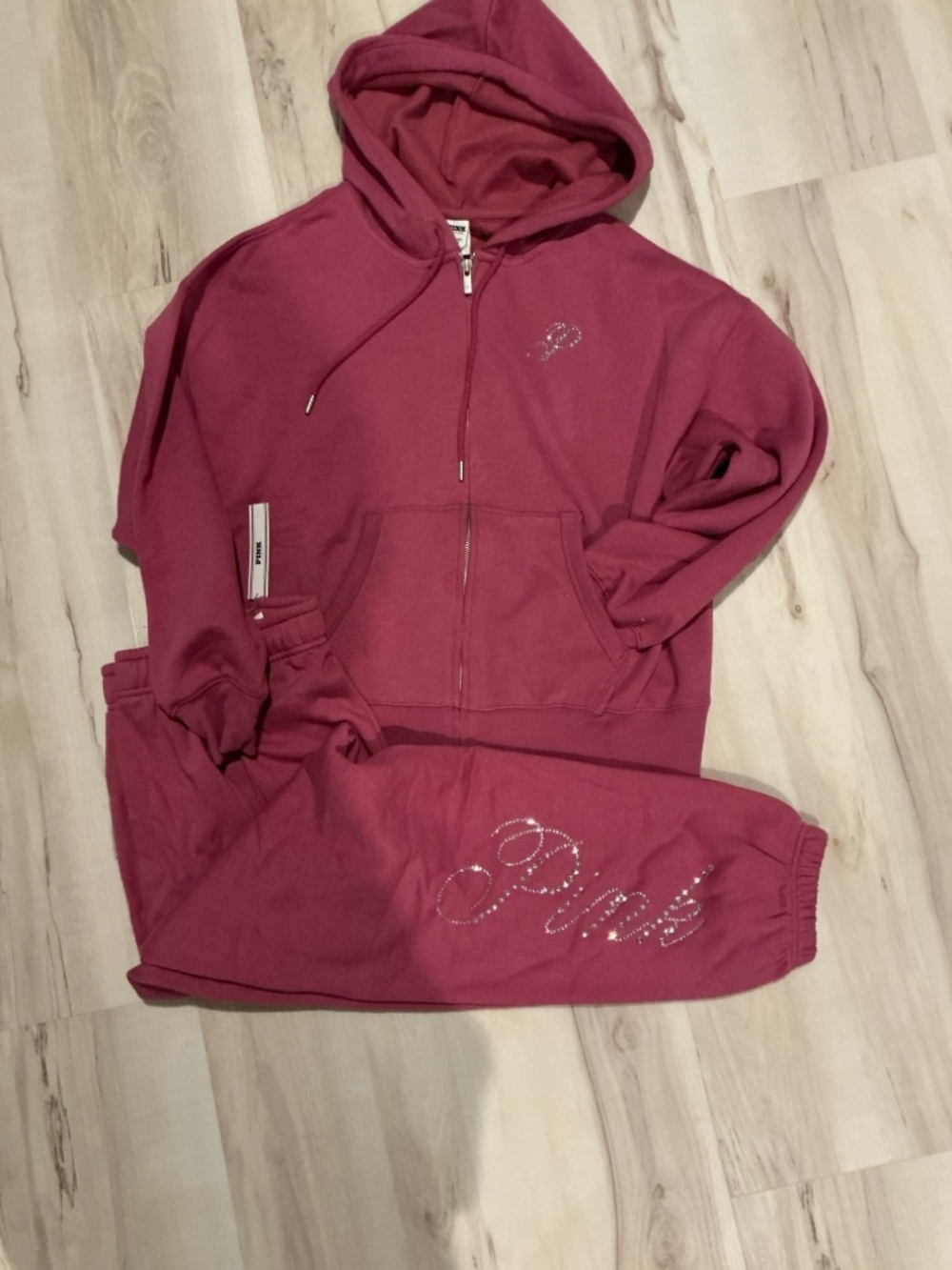 NEW VICTORIAS SECRET PINK BLING FULL ZIP HOODIE, JOGGERS & TEE SHIRT 3PC SET - Picture 6 of 6